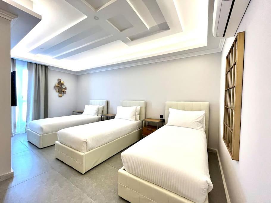 Beautiful 4-Bedroom Townhouse In Sliema Esterno foto
