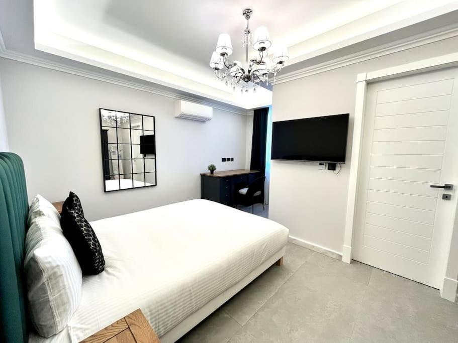 Beautiful 4-Bedroom Townhouse In Sliema Esterno foto